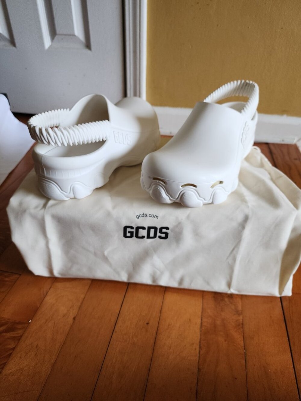 GCOS - Picture 2 of 6